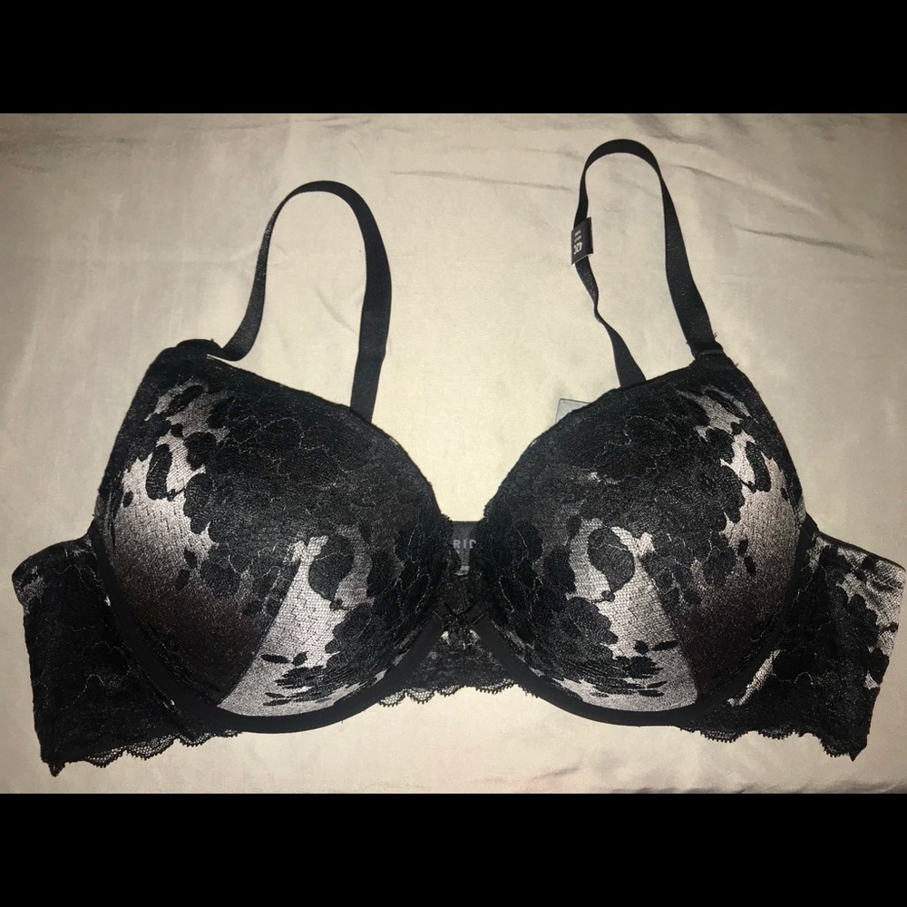 Black & Silver Lace Push-up Plunge Torrid 42C Bra